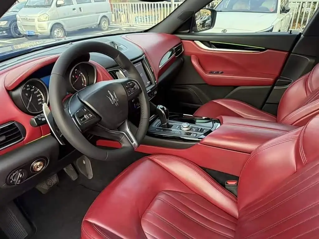 Maserati Levante 2018 — Şəkil 4/8