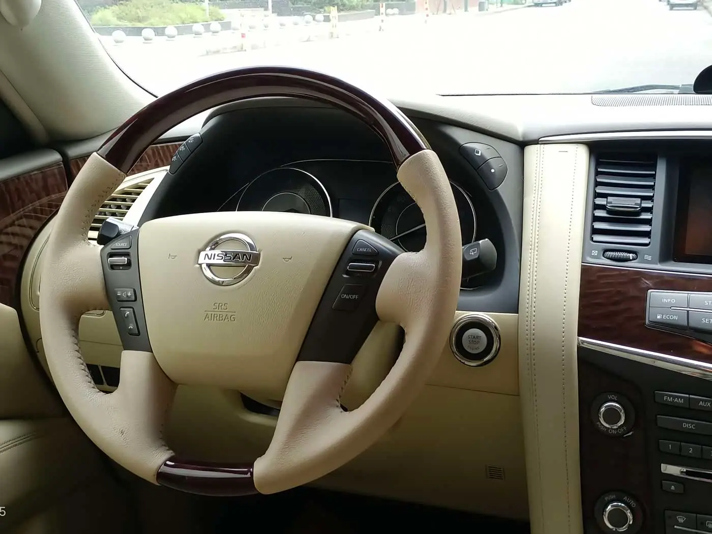 Nissan Patrol 2017 — Şəkil 8/12