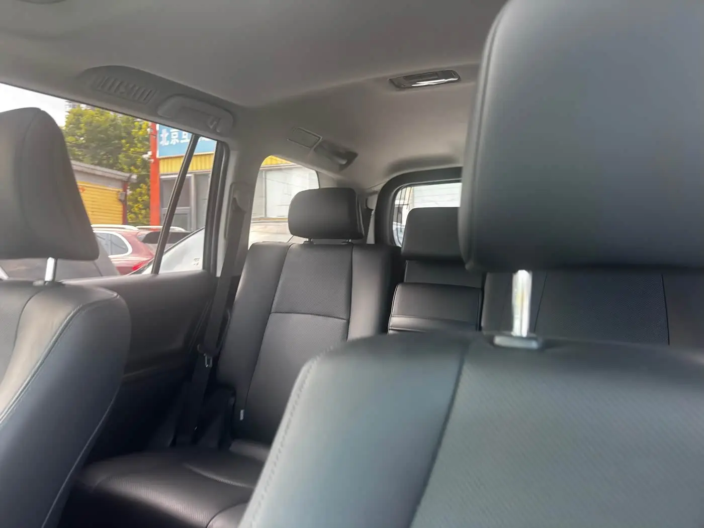 Toyota Prado 2020 — Photo 2/20