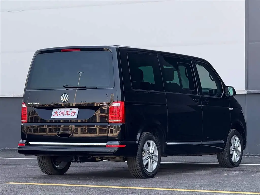 Volkswagen Multivan 2016 — Photo 6/20