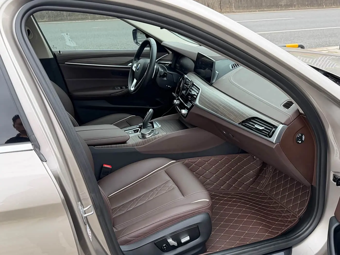 BMW 5 Series 2019 — Şəkil 14/20