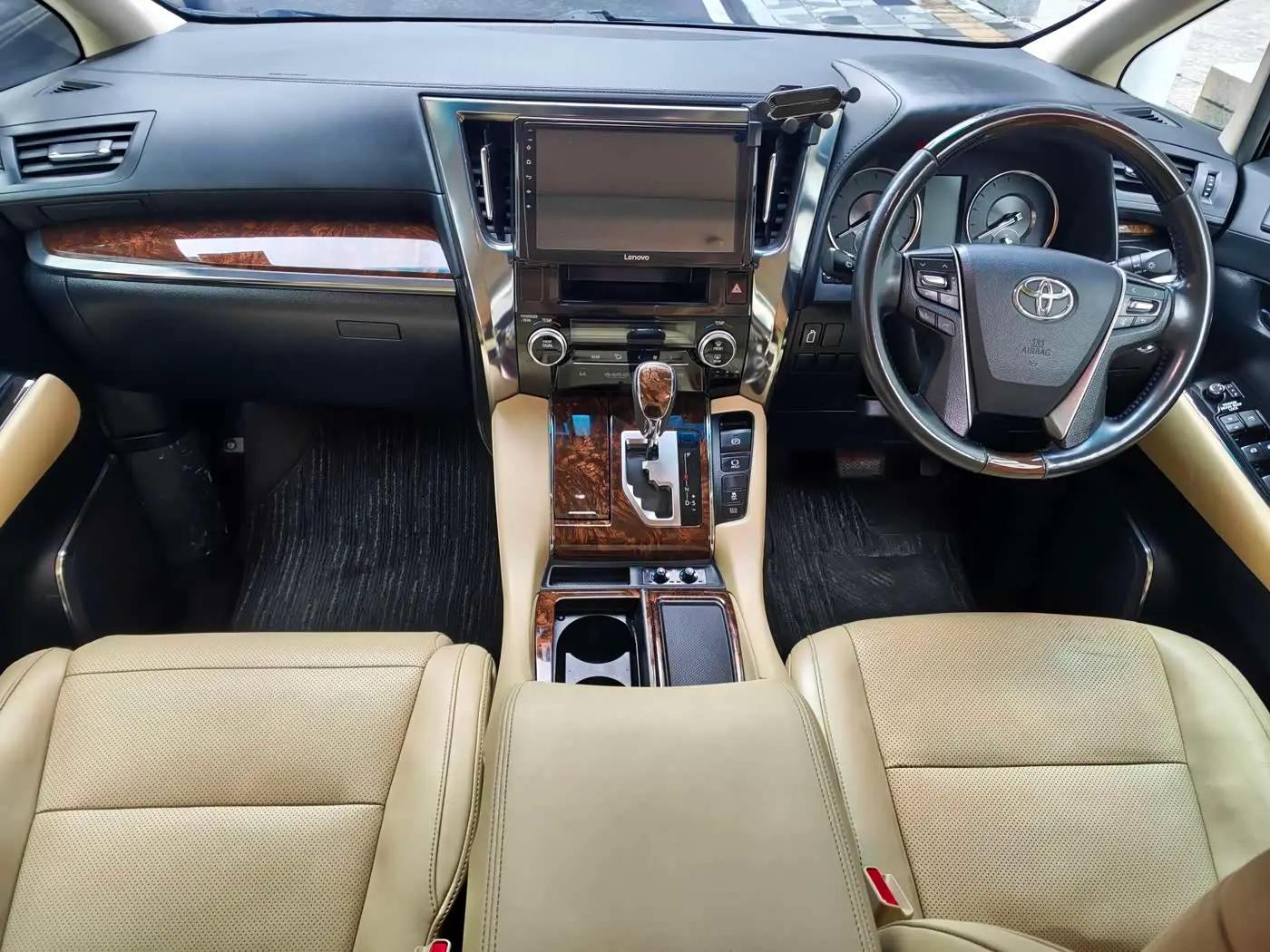 Toyota Alphard 2020 — Şəkil 16/18