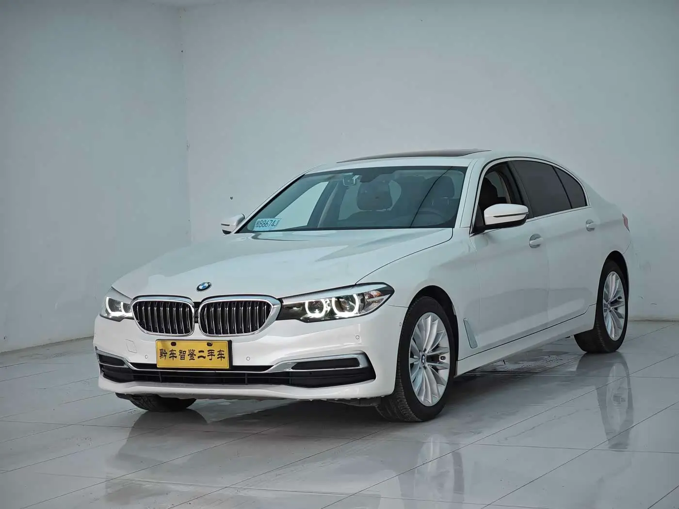 BMW 5 Series 2019 — Фото 1/20