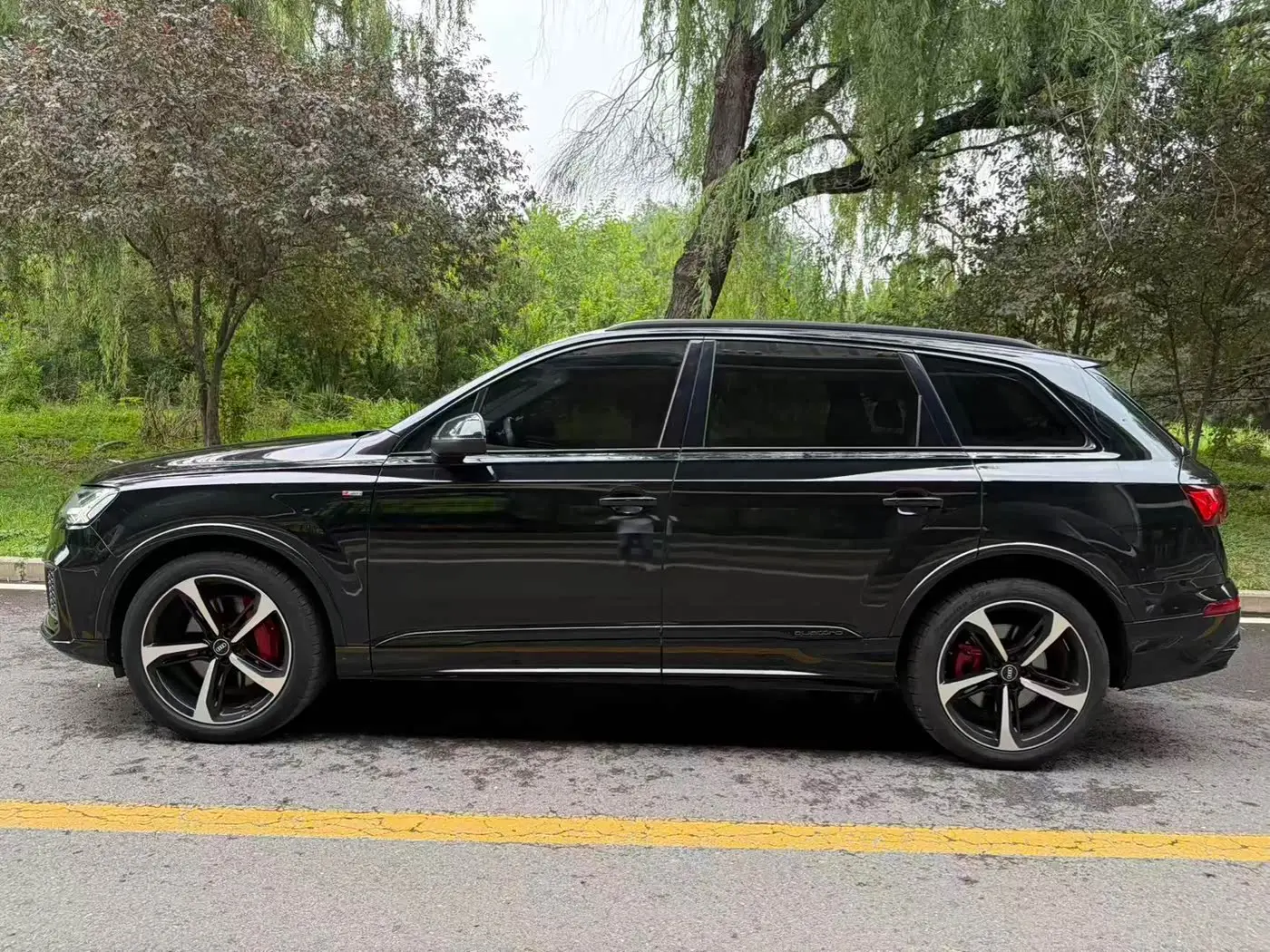 Audi Q7 2022 — Photo 5/16