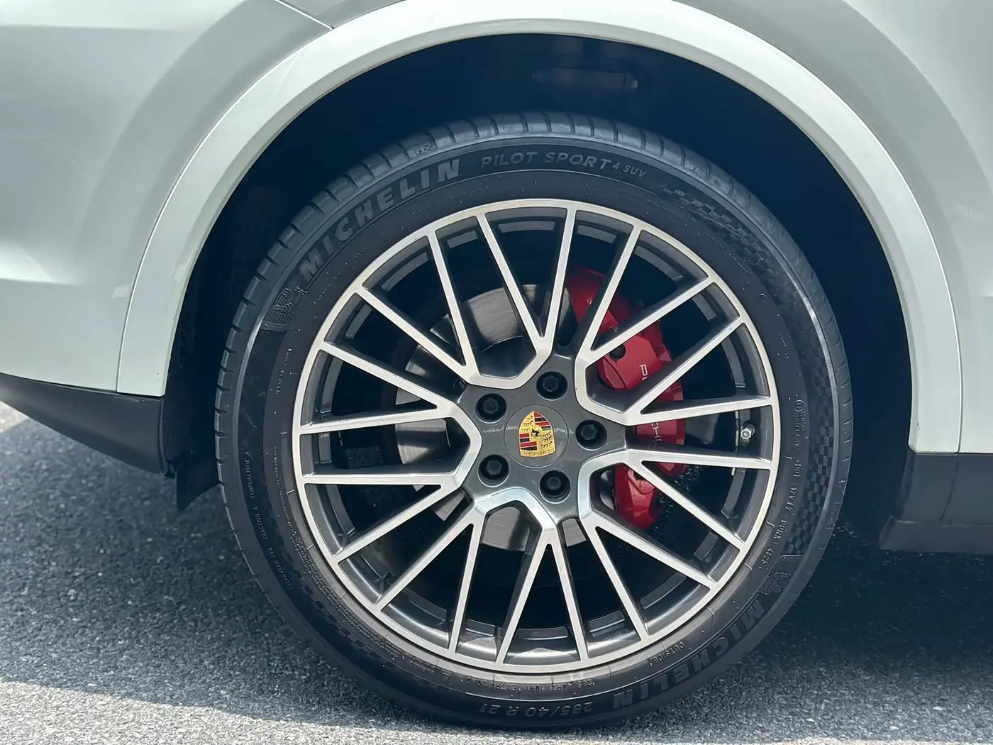 Porsche Cayenne 2018 — Photo 11/13
