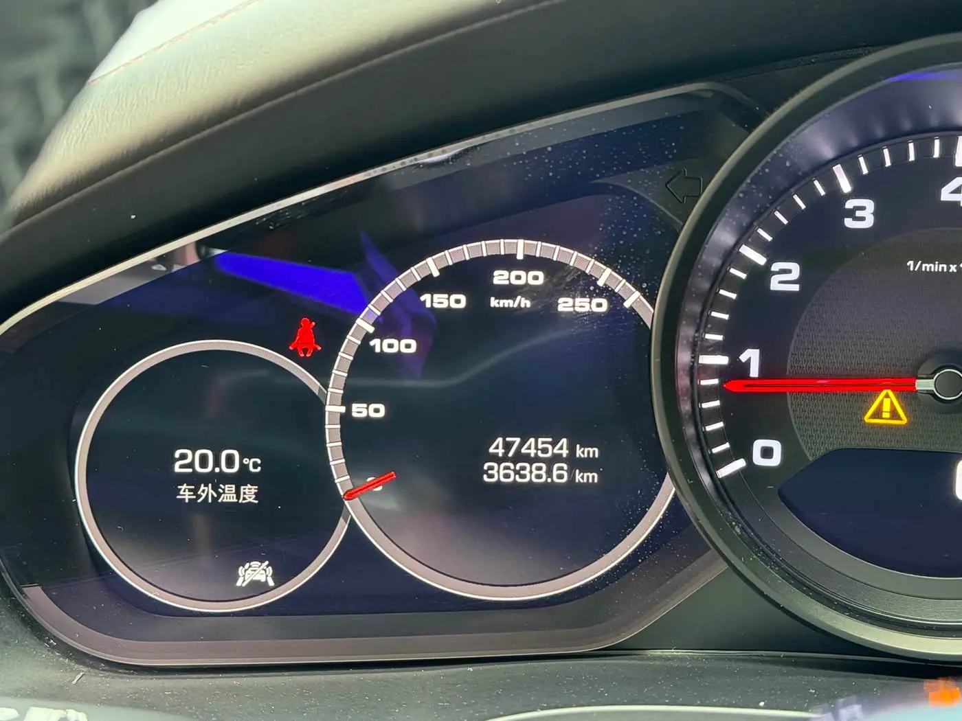 Porsche Cayenne 2020 — Photo 13/17