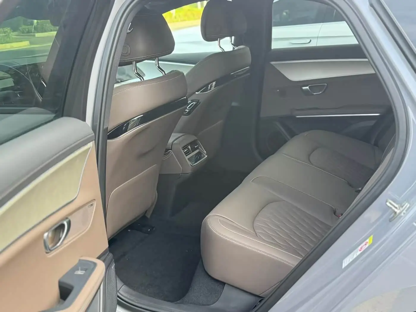 BYD Han 2025 — Photo 6/9