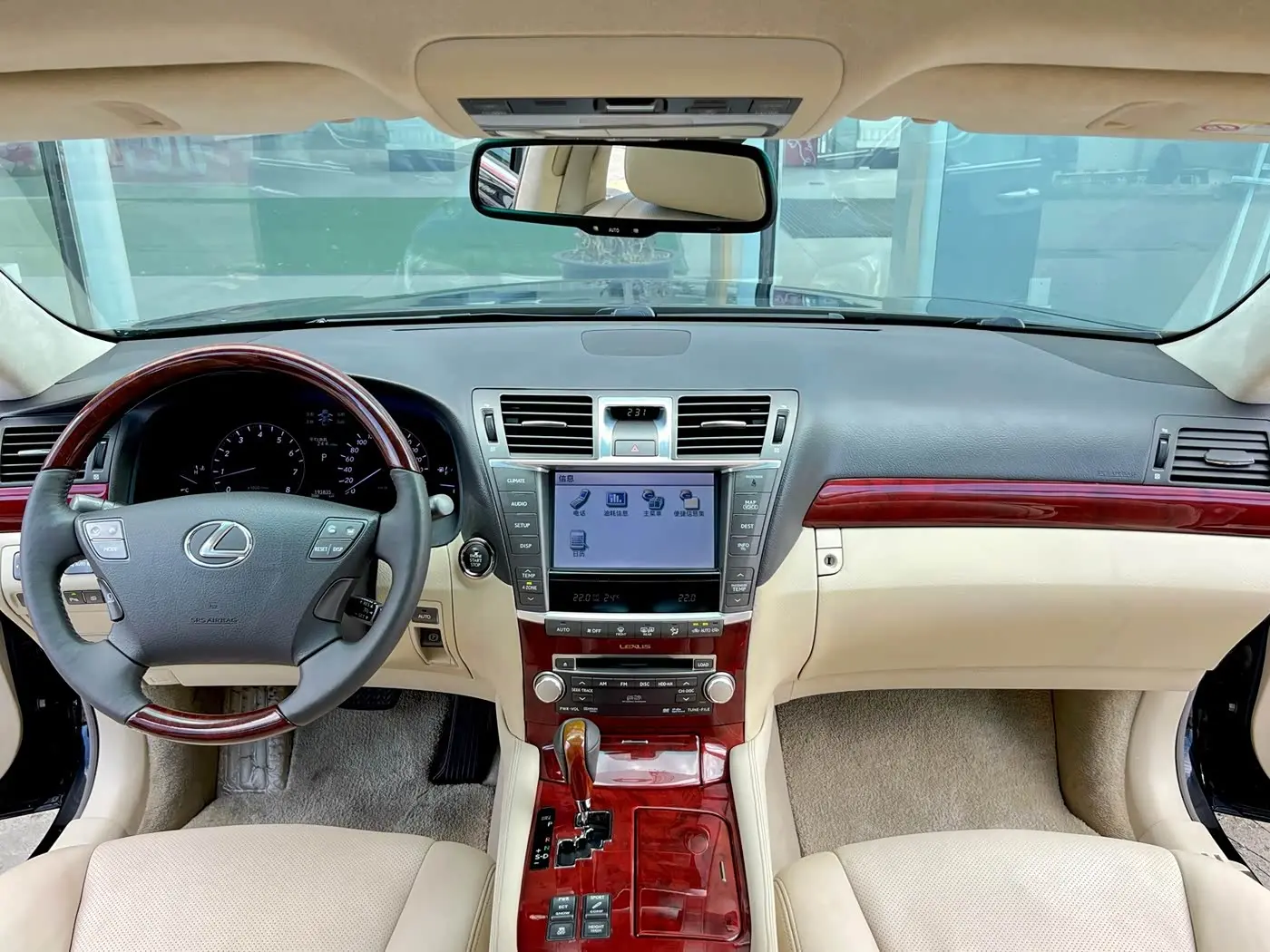 Lexus LS 2010 — Şəkil 12/20