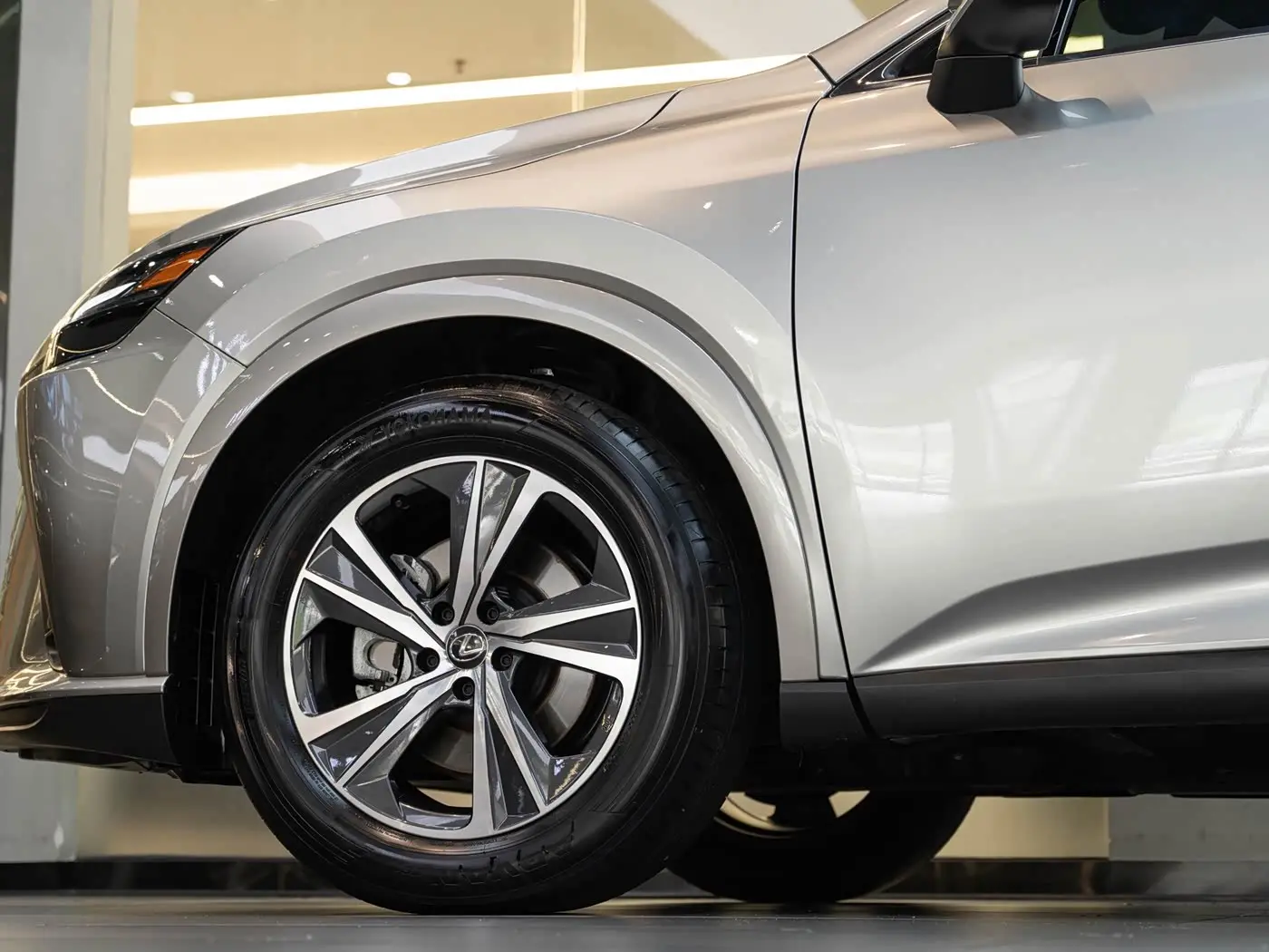Lexus RX 2025 — Şəkil 8/19