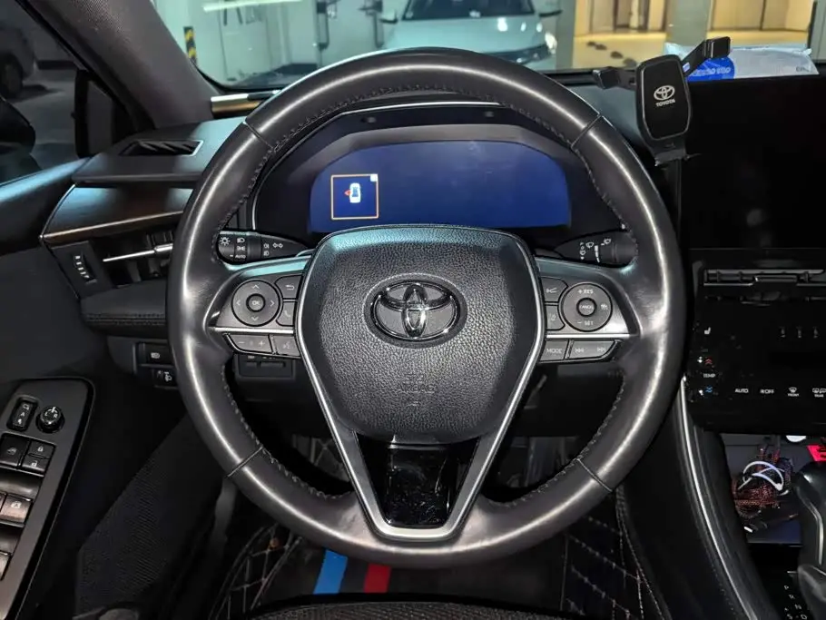 Toyota Avalon 2022 — Şəkil 15/16
