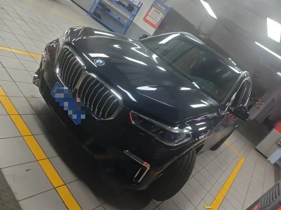 BMW X5 2023 — Фото 1/9