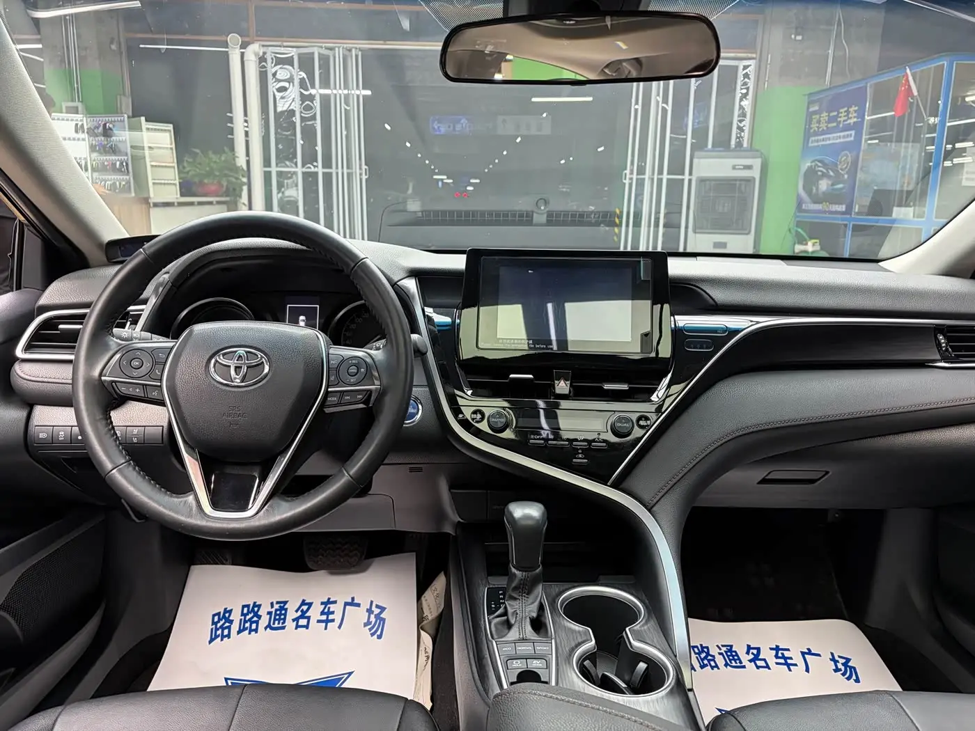 Toyota Camry 2021 — Фото 7/18