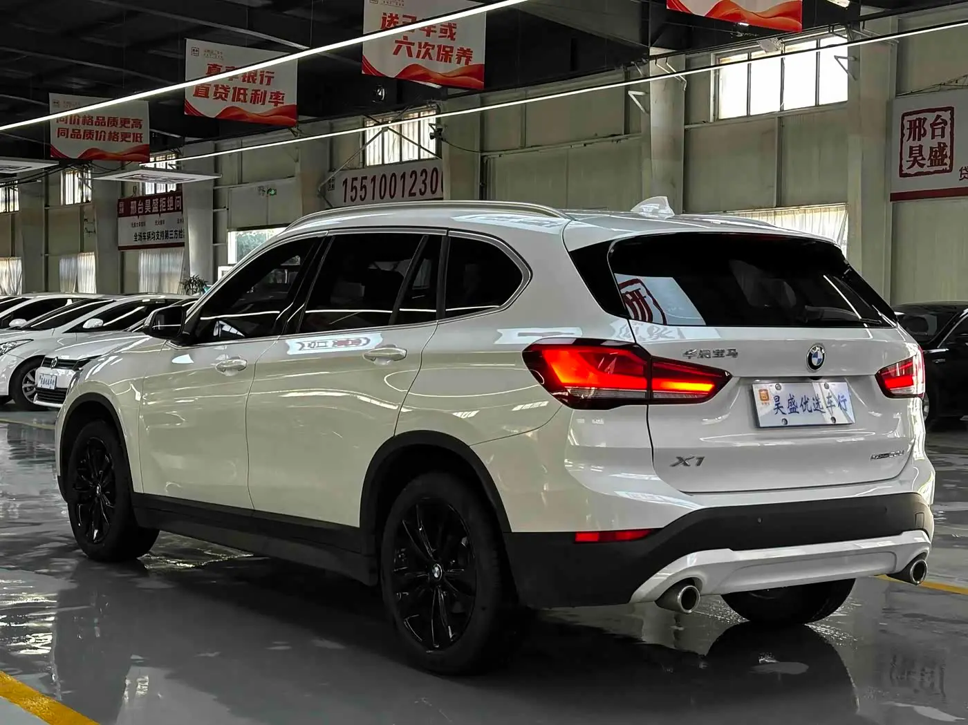 BMW X1 2021 — Фото 6/17
