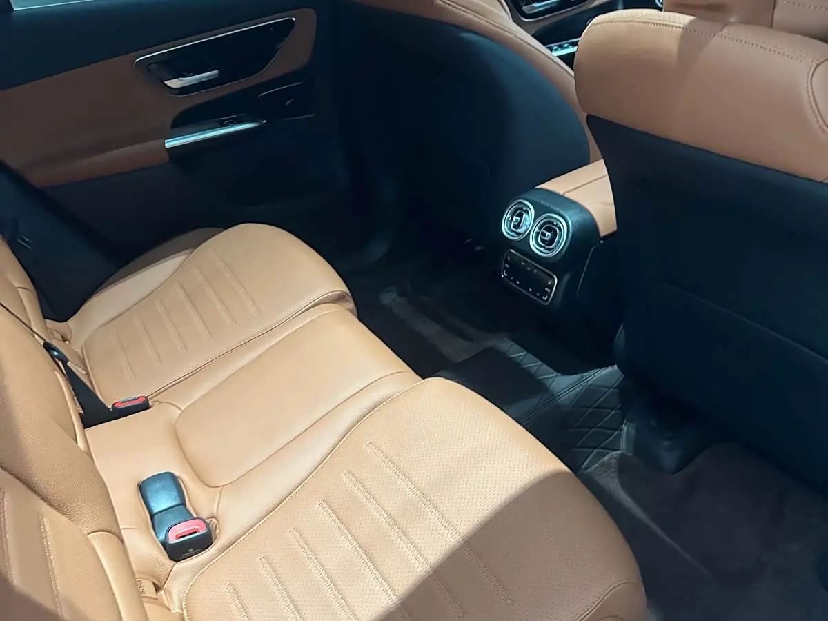 Mercedes-Benz GLC 2024 — Şəkil 7/16