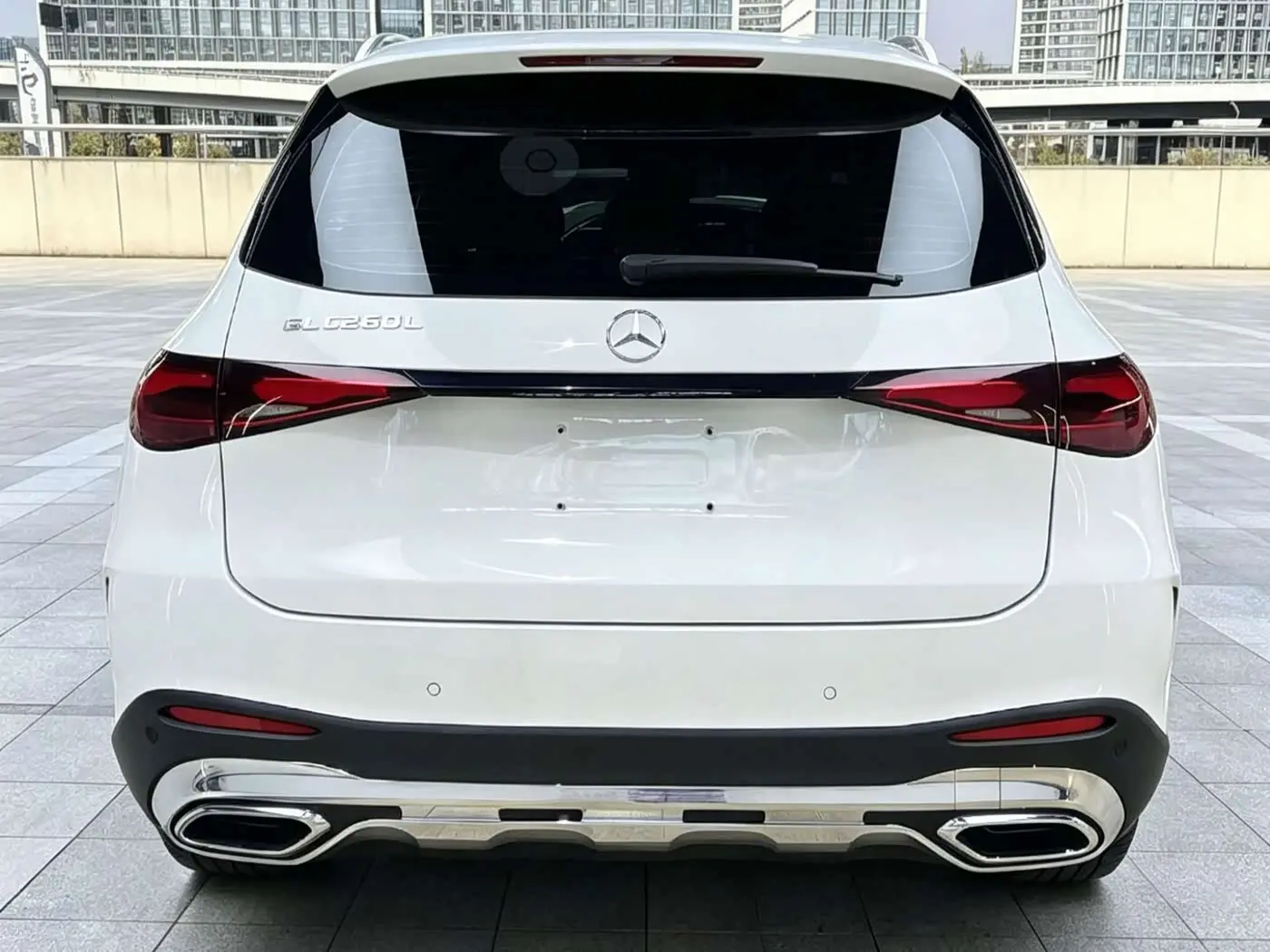 Mercedes-Benz GLC 2023 — Photo 9/10