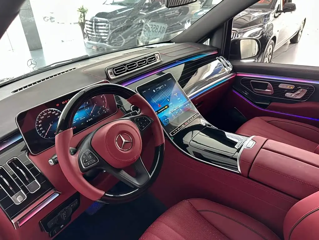 Mercedes-Benz Vito 2023 — Photo 4/20