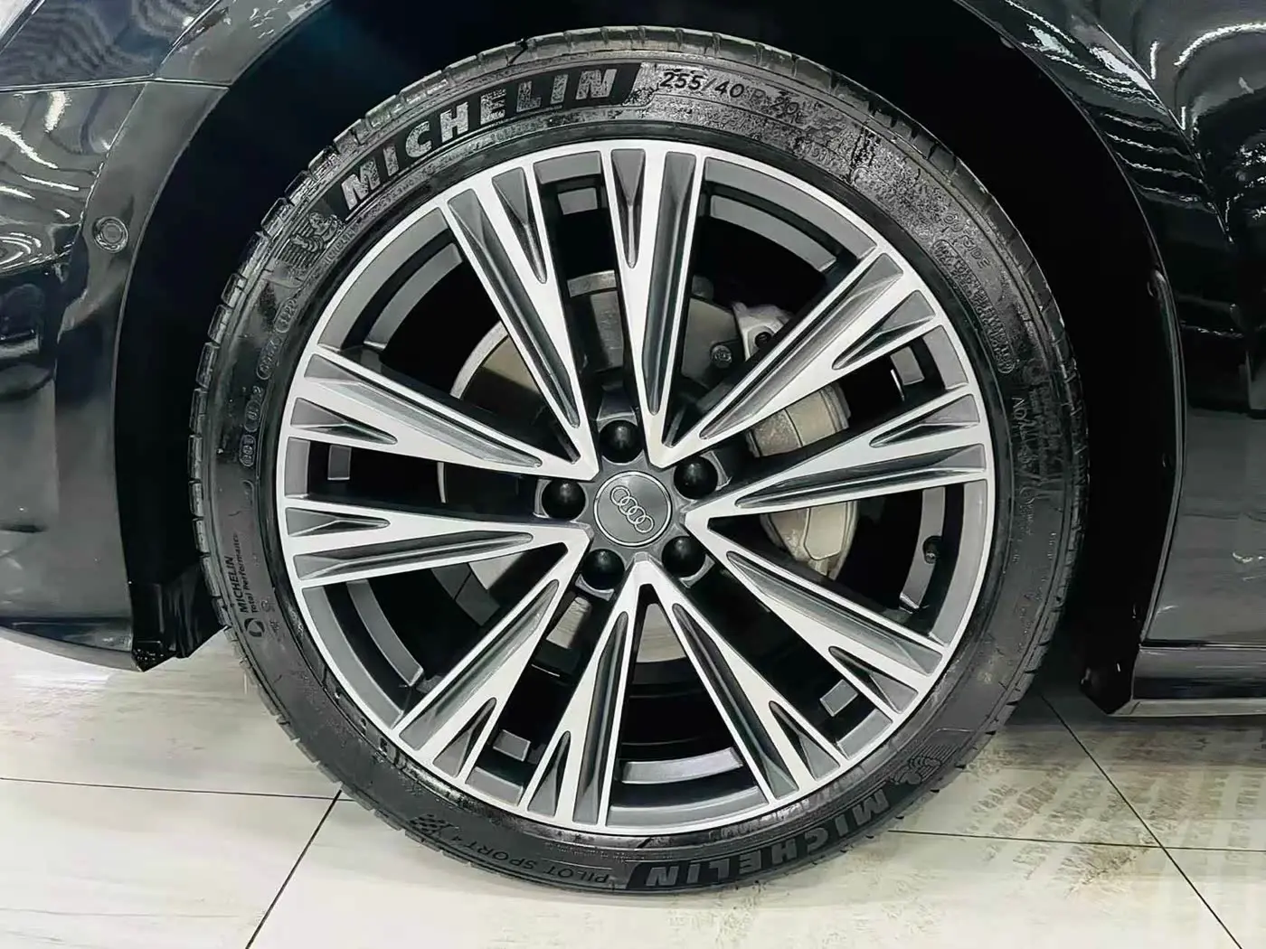 Audi A6L 2021 — Photo 14/16