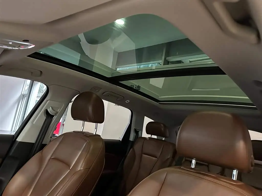 Audi Q7 2019 — Şəkil 13/16