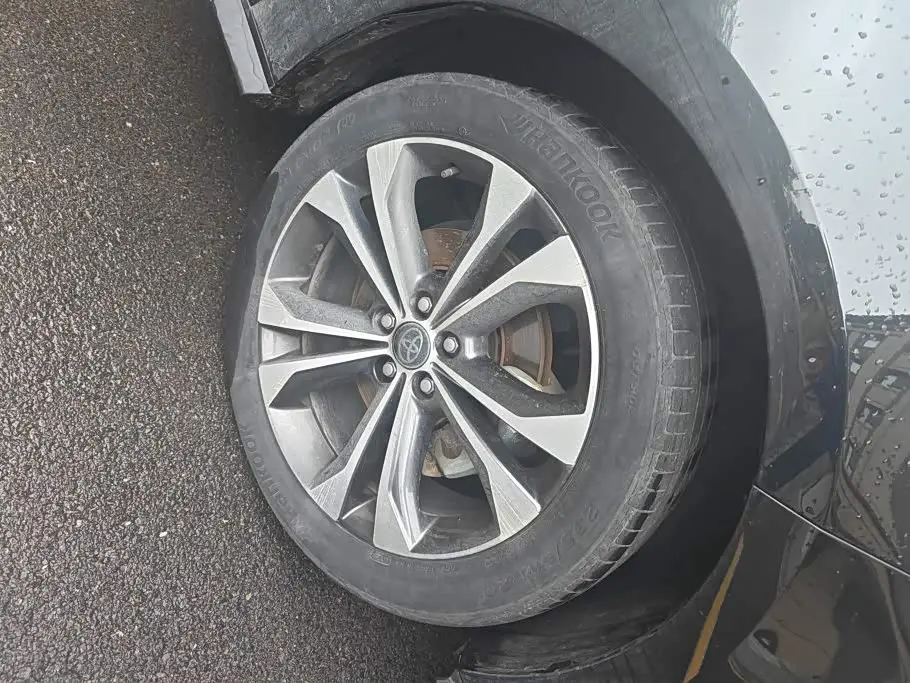 Toyota Granvia 2023 — Photo 6/16