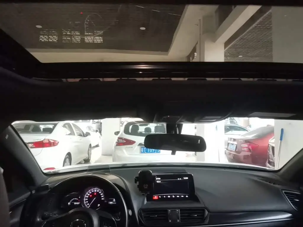 Mazda CX-4 2021 — Photo 18/20