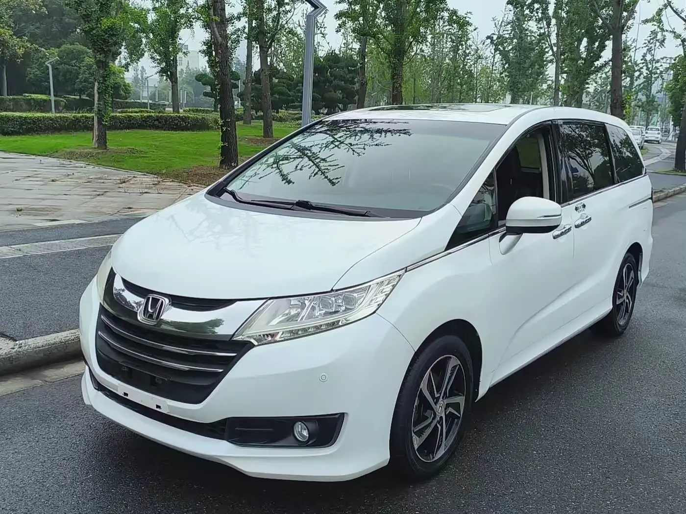 Honda Odyssey 2016 — Şəkil 3/12