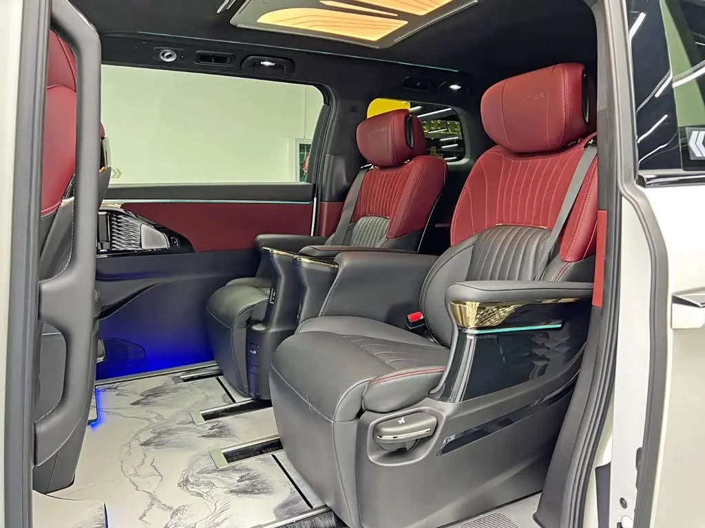 GAC Trumpchi Trumpchi M8 2024 — Photo 15/20