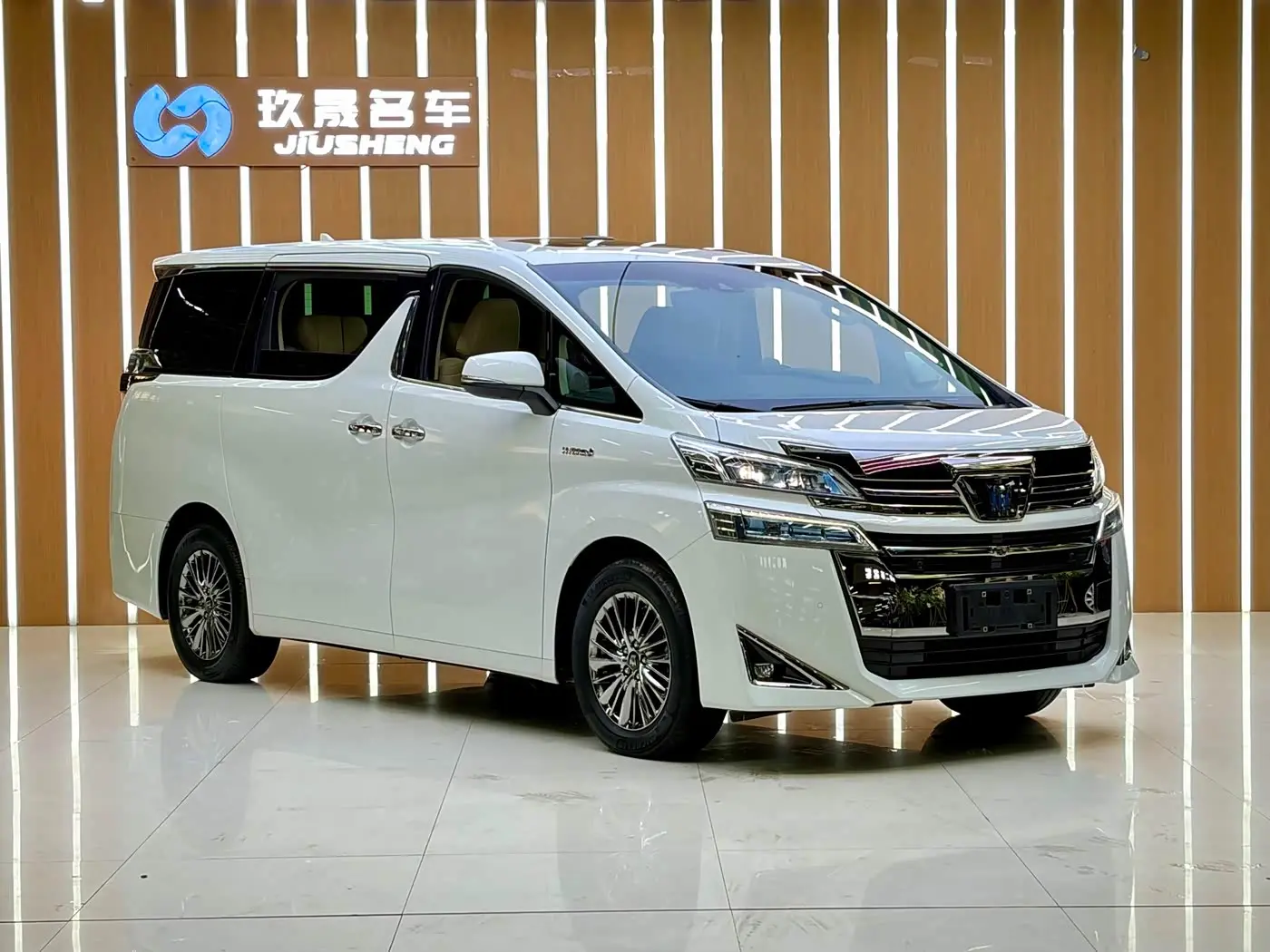 Toyota Vellfire 2022 — Photo 3/20