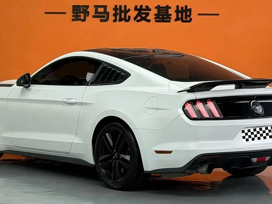 Ford Mustang 2017 — Photo 5/6