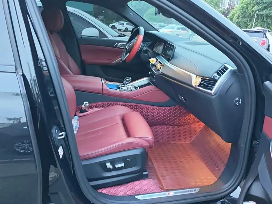 BMW X6 2023 — Photo 8/16