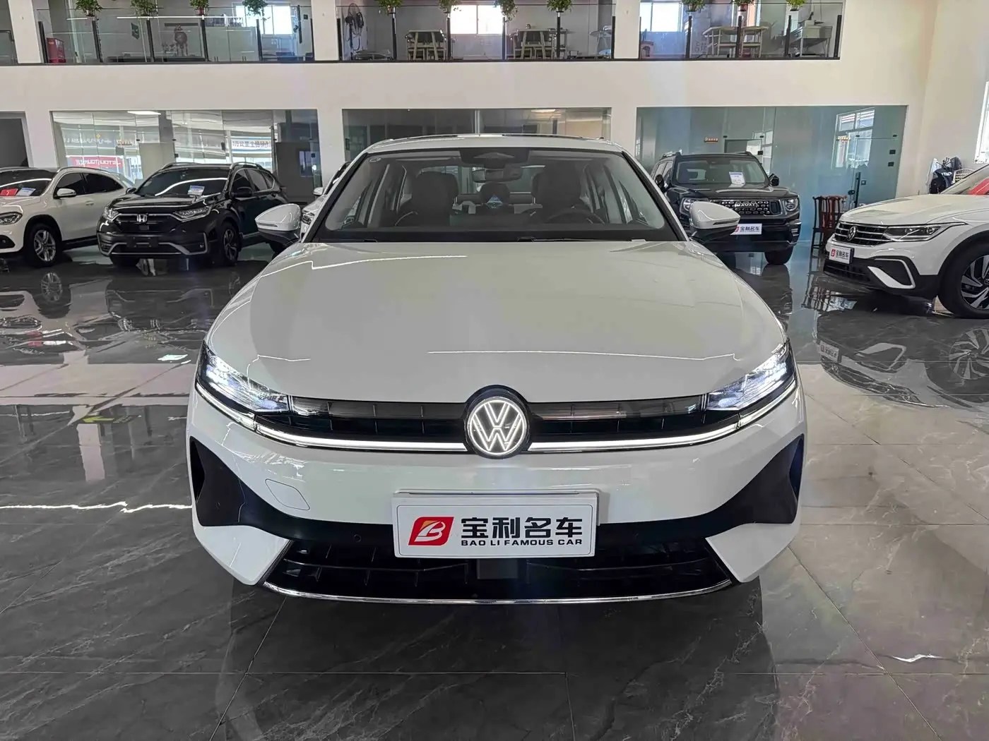 Volkswagen Sagitar 2025 — Şəkil 1/9
