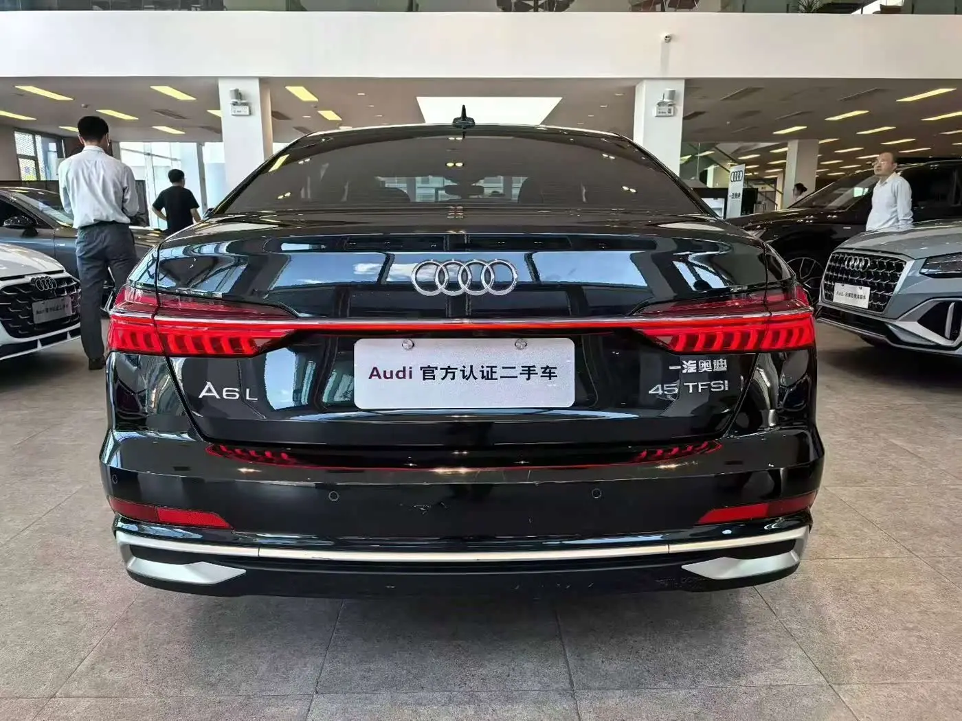 Audi A6L 2023 — Photo 8/9