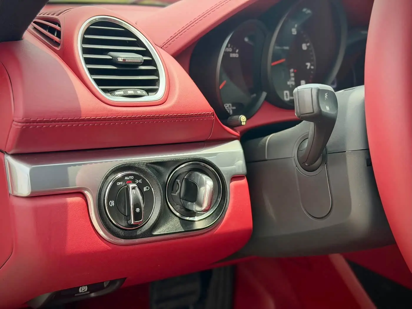 Porsche 718 2019 — Photo 9/18