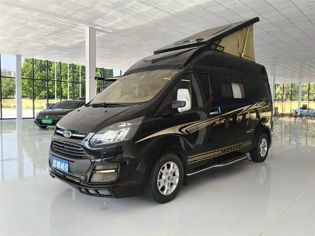 Ford Transit 2021 — Photo 1/14