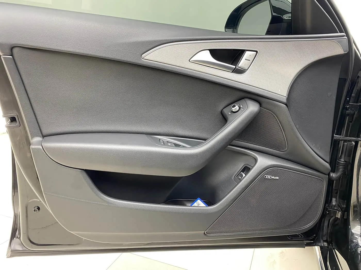 Audi A6L 2017 — Photo 10/12