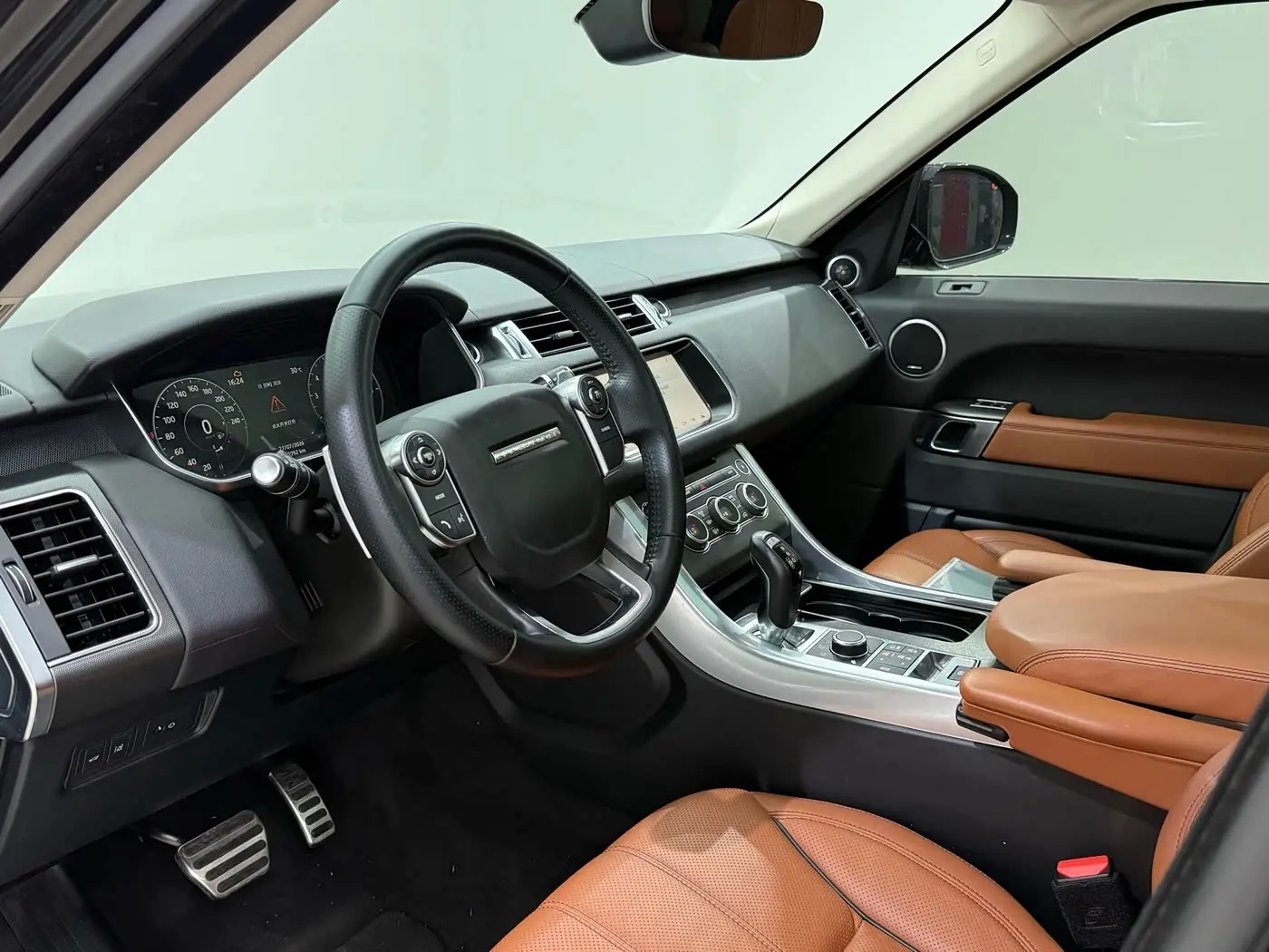 Land Rover Range Rover Sport 2018 — Фото 9/17
