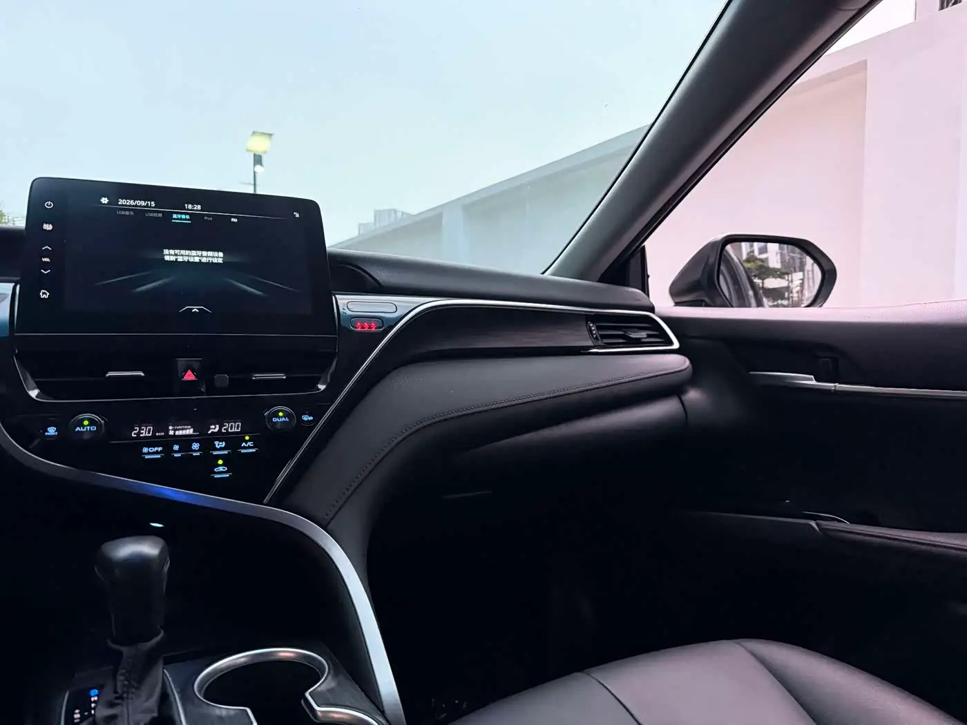 Toyota Camry 2021 — Şəkil 16/18