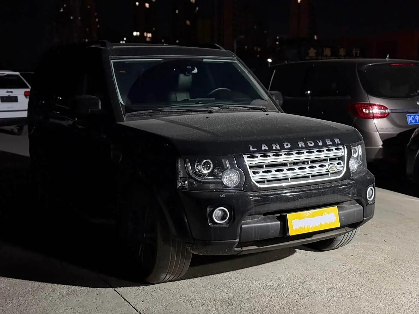 Land Rover Discovery 2010 — Фото 3/10