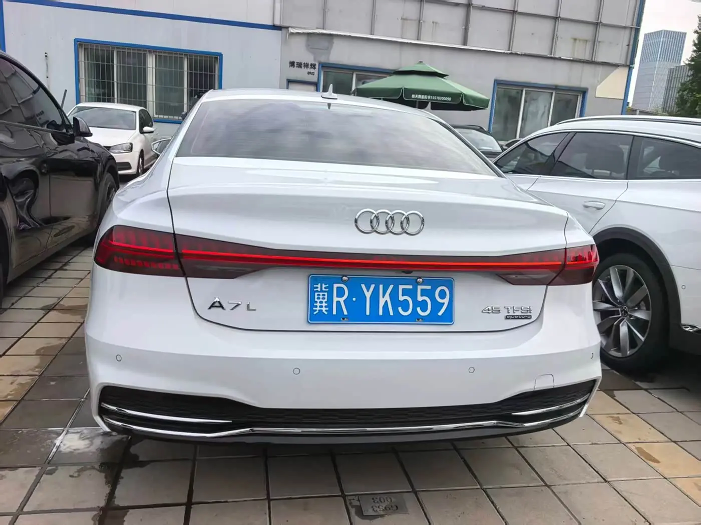 Audi A7L 2023 — Фото 6/16
