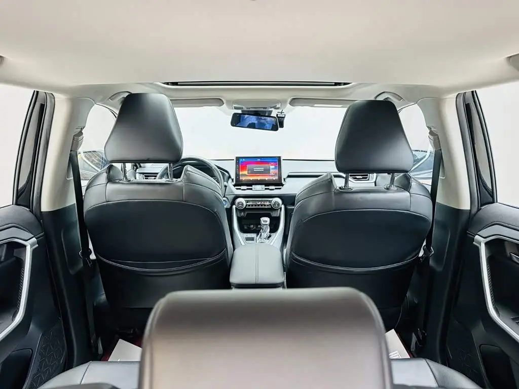 Toyota Wildlander 2022 — Şəkil 15/20