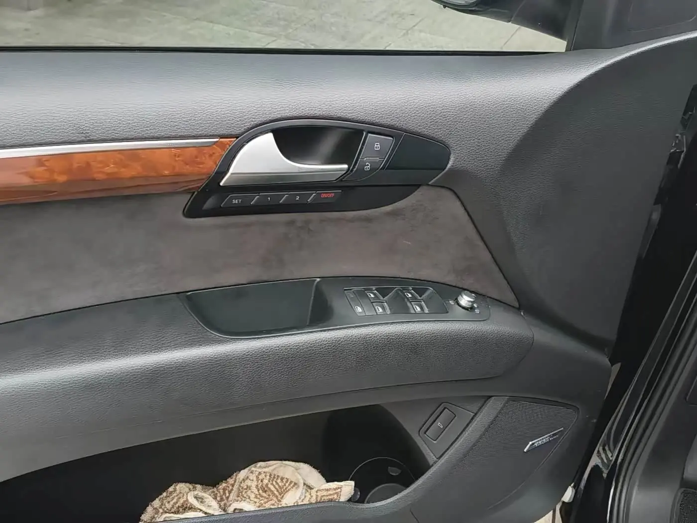 Audi Q7 2014 — Şəkil 7/10