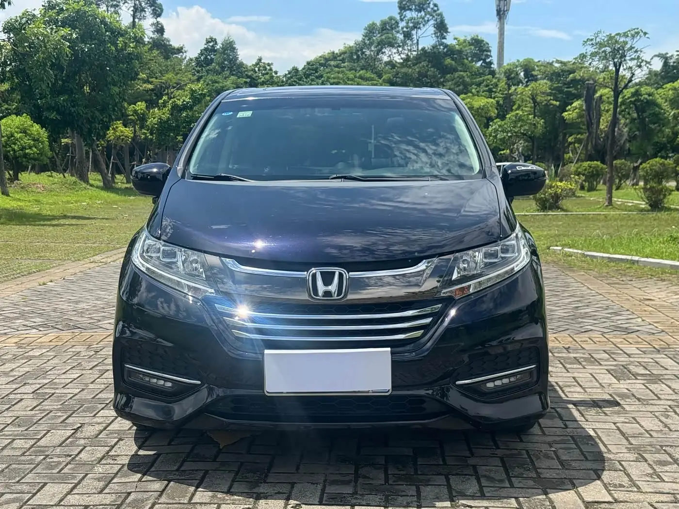 Honda Odyssey 2018 — Photo 2/18