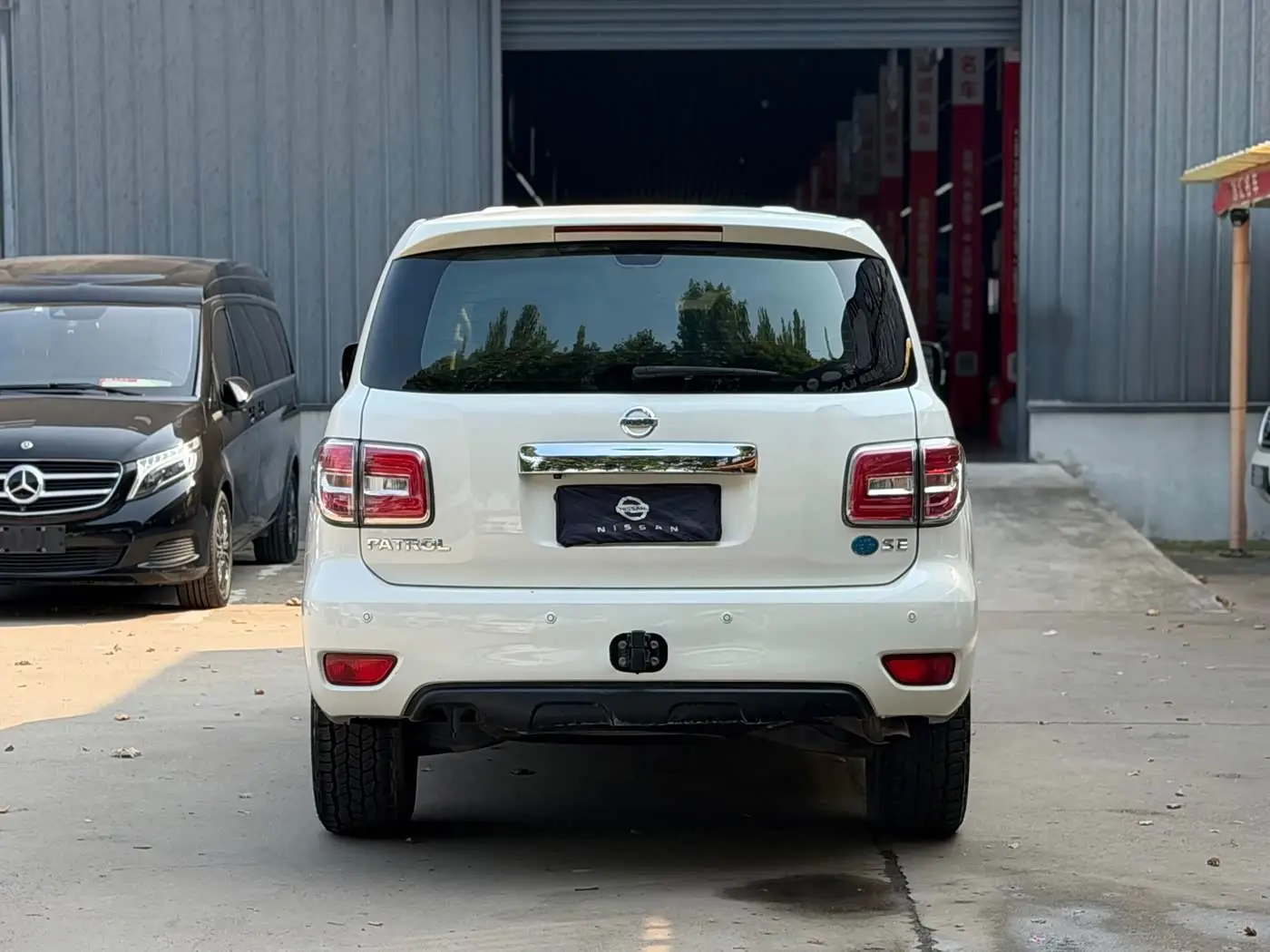 Nissan Patrol 2018 — Photo 5/15