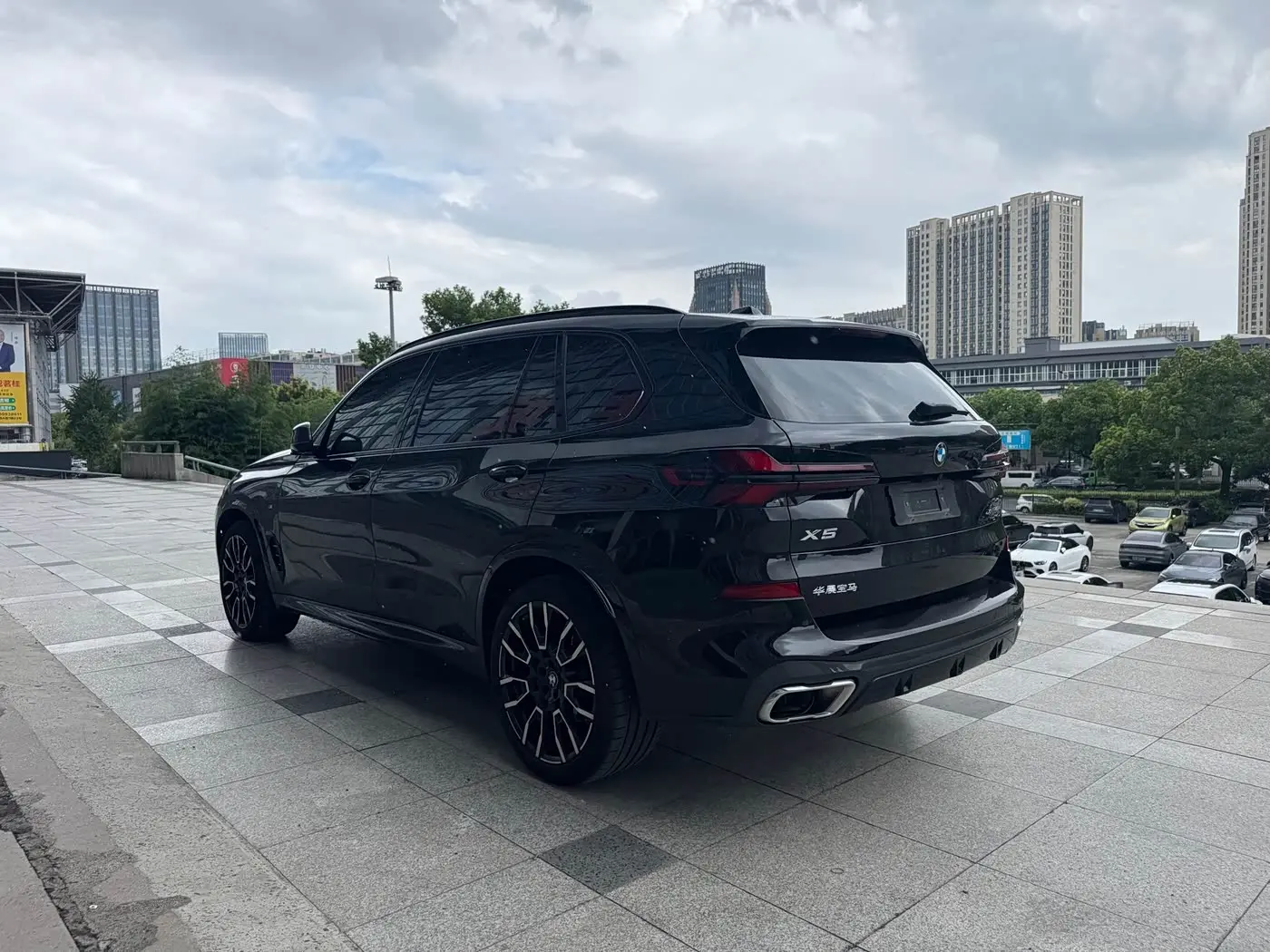 BMW X5 2024 — Photo 10/12