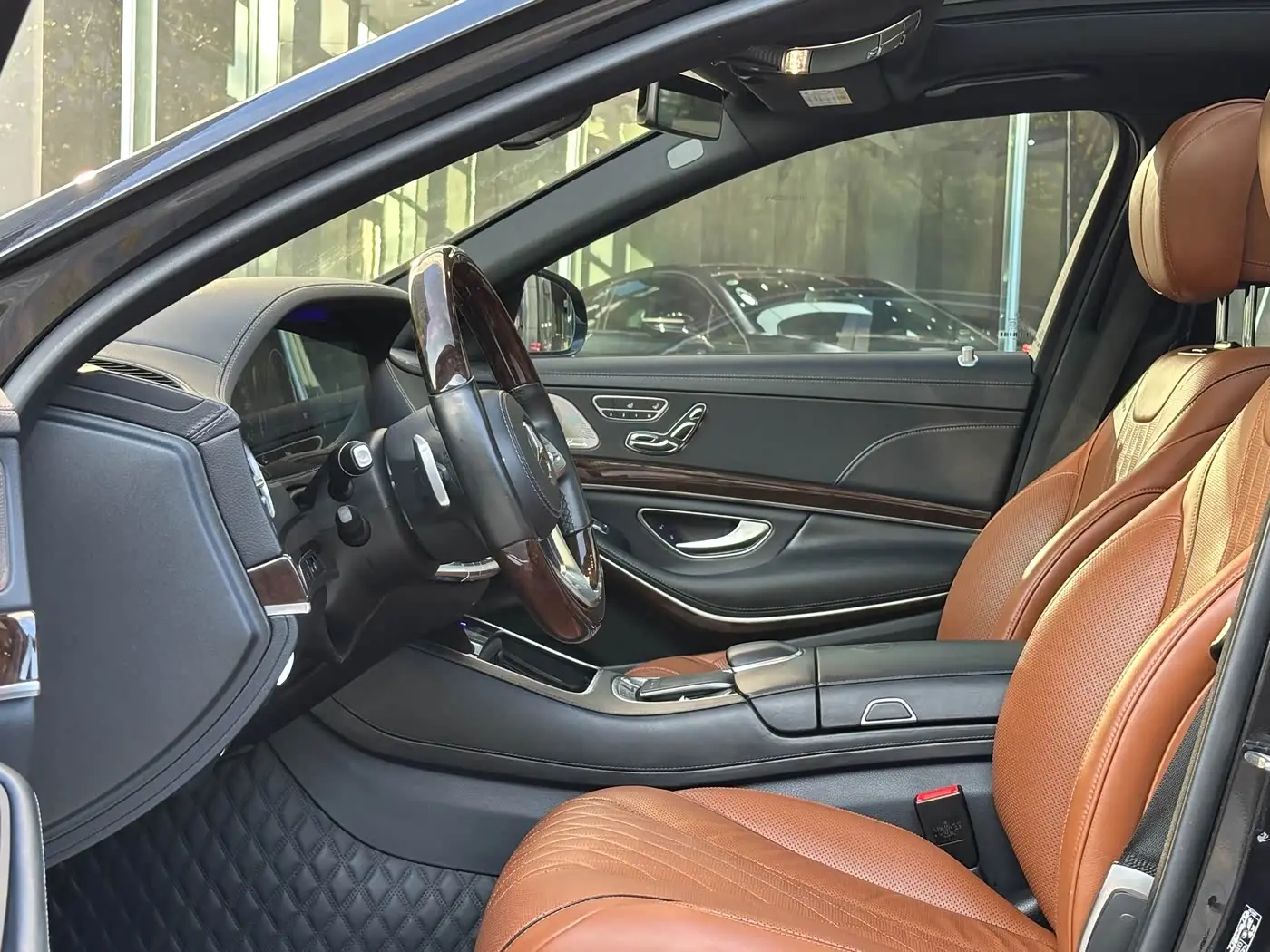 Mercedes-Benz Maybach S-Class 2020 — Photo 4/16