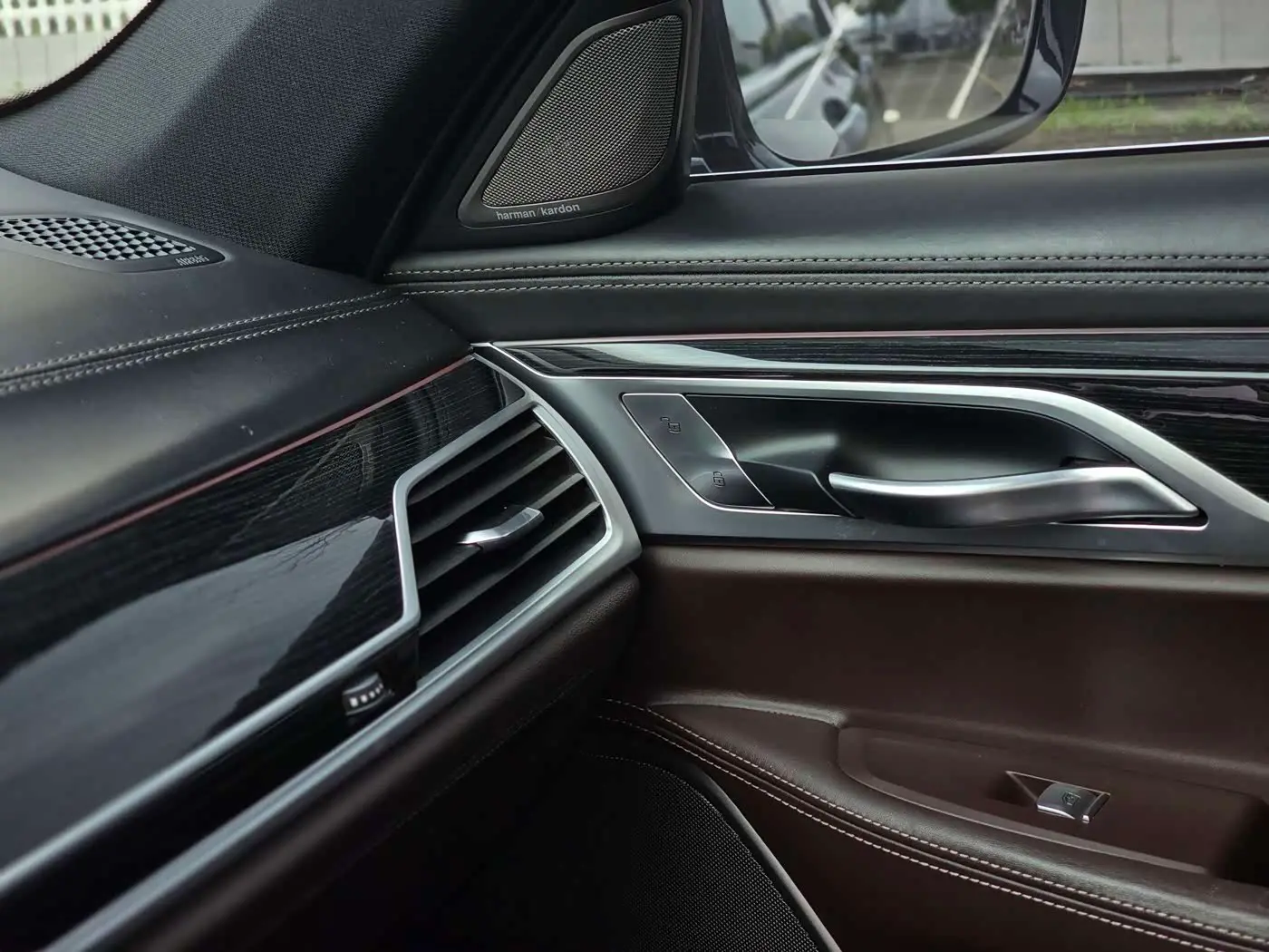 BMW 7 Series 2020 — Photo 13/16