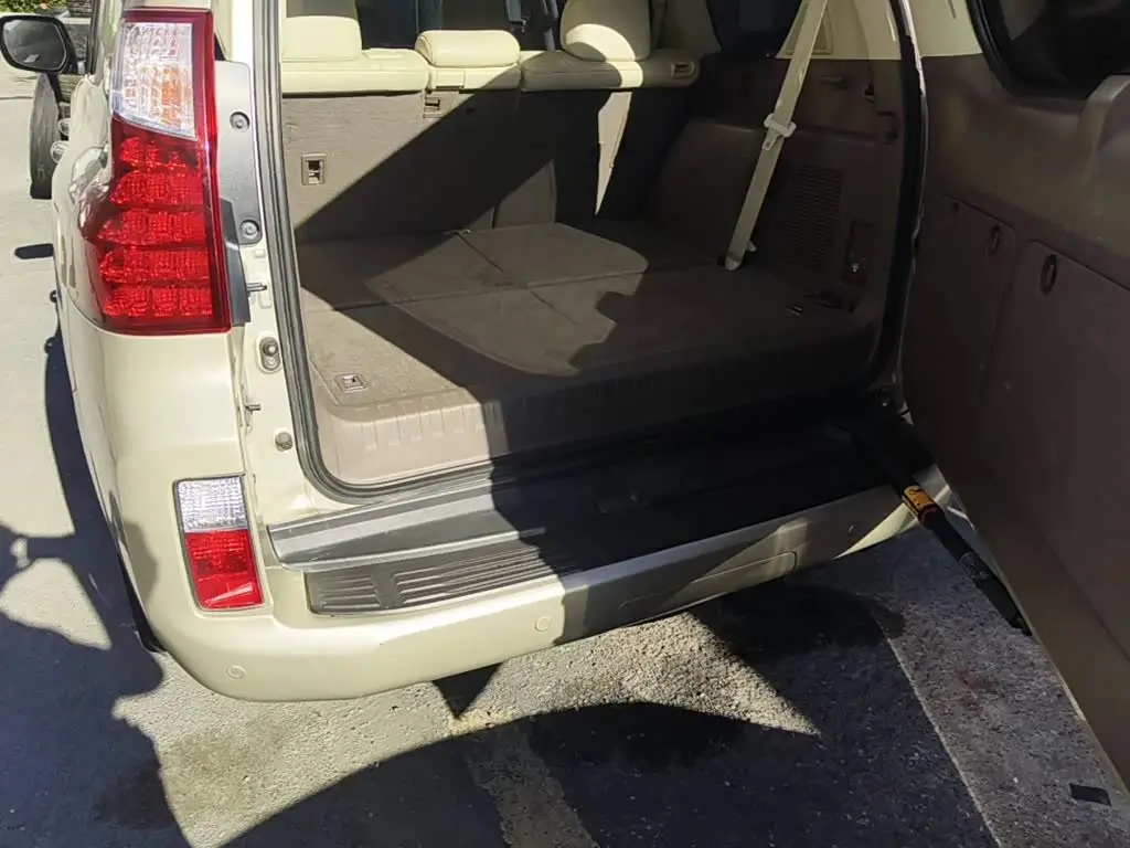Lexus GX 2012 — Photo 5/13