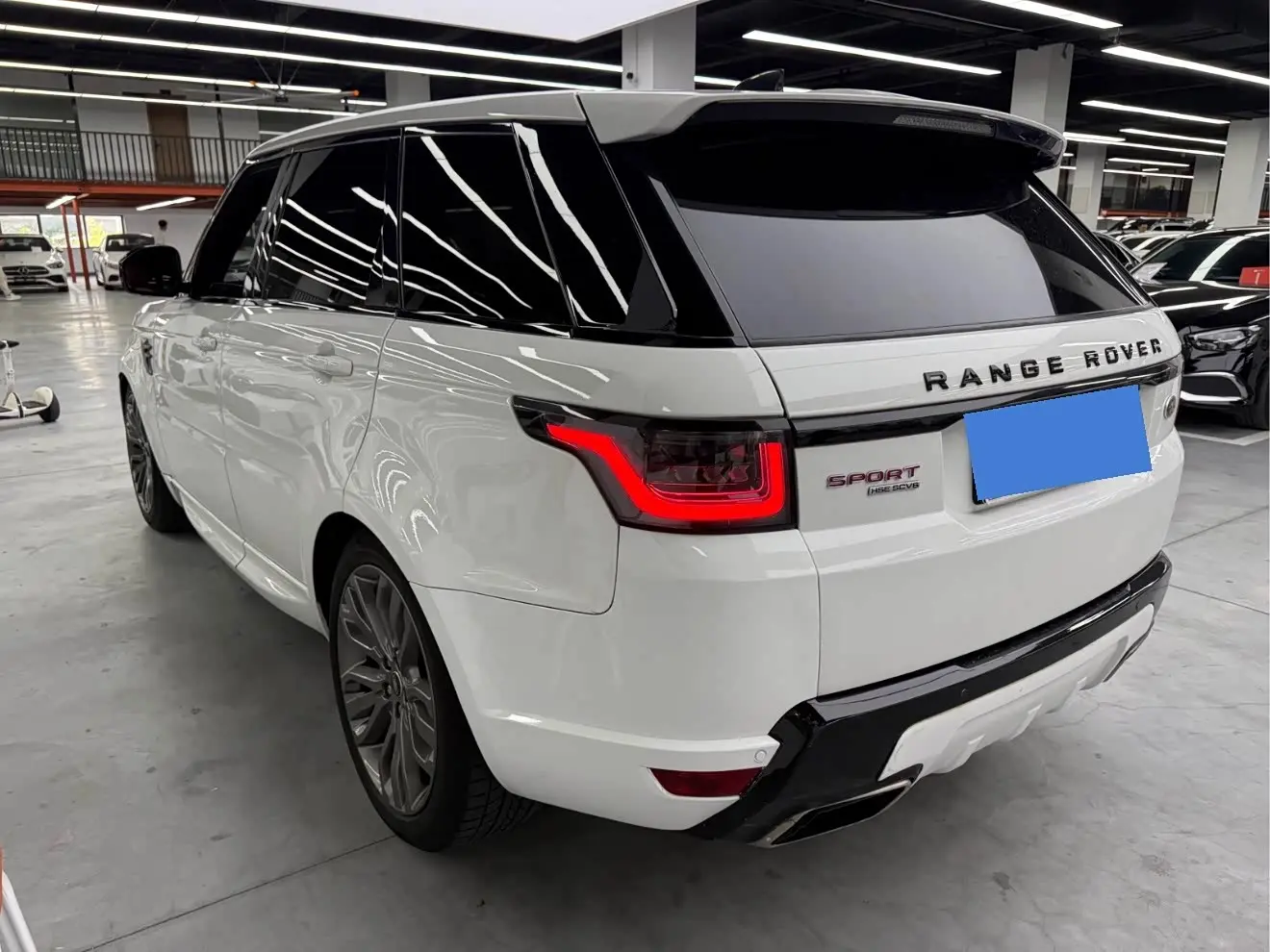 Land Rover Range Rover Sport 2017 — Фото 14/14