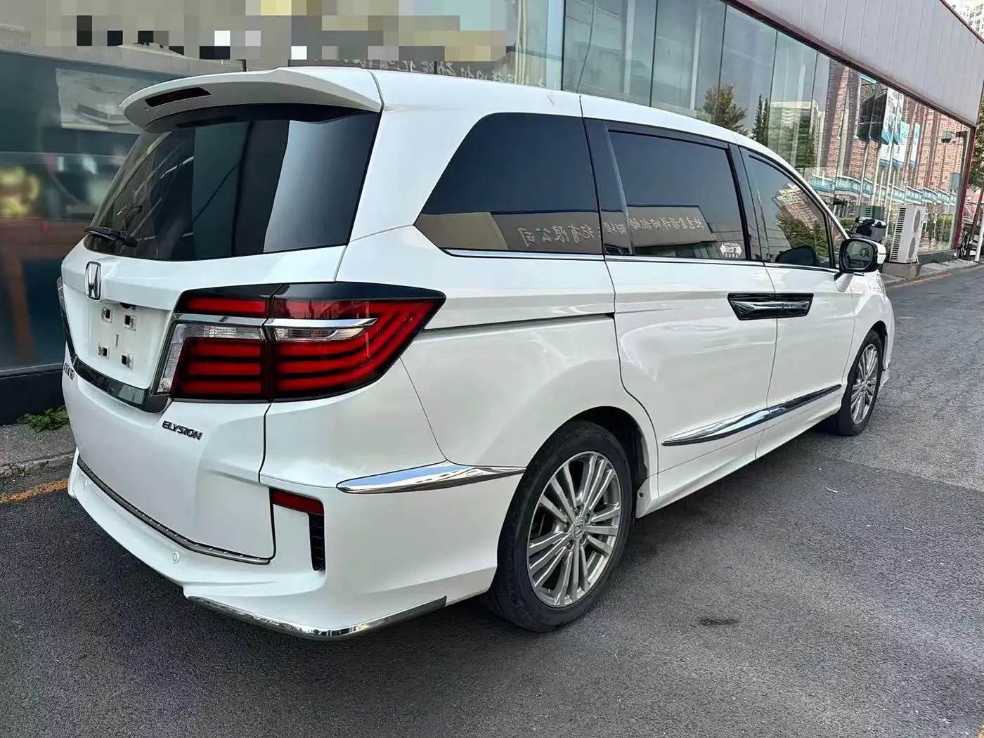 Honda Elysion 2019 — Фото 4/15