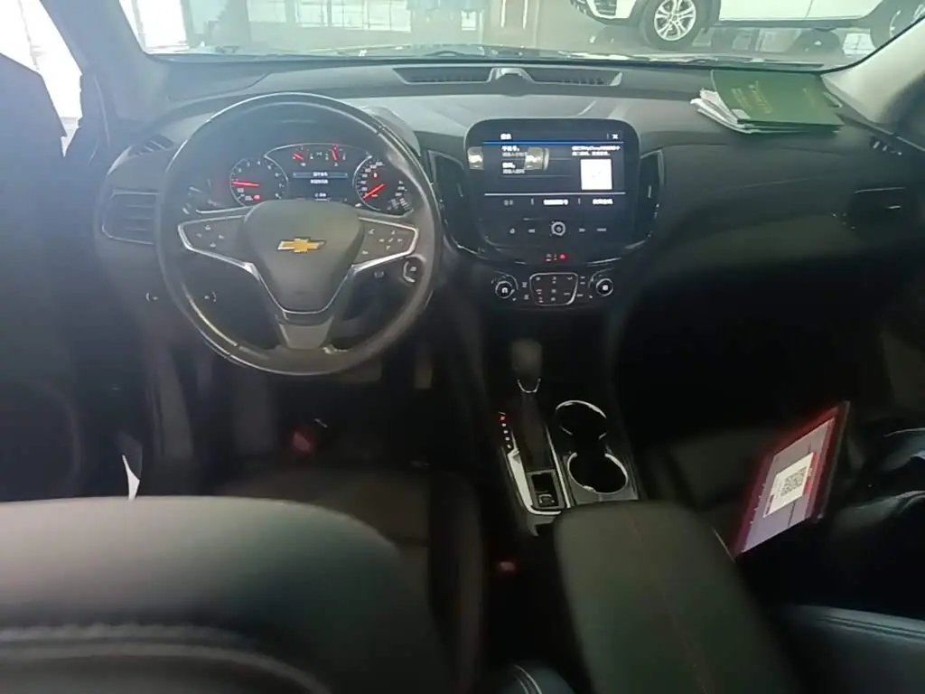 Chevrolet Equinox 2022 — Фото 10/20