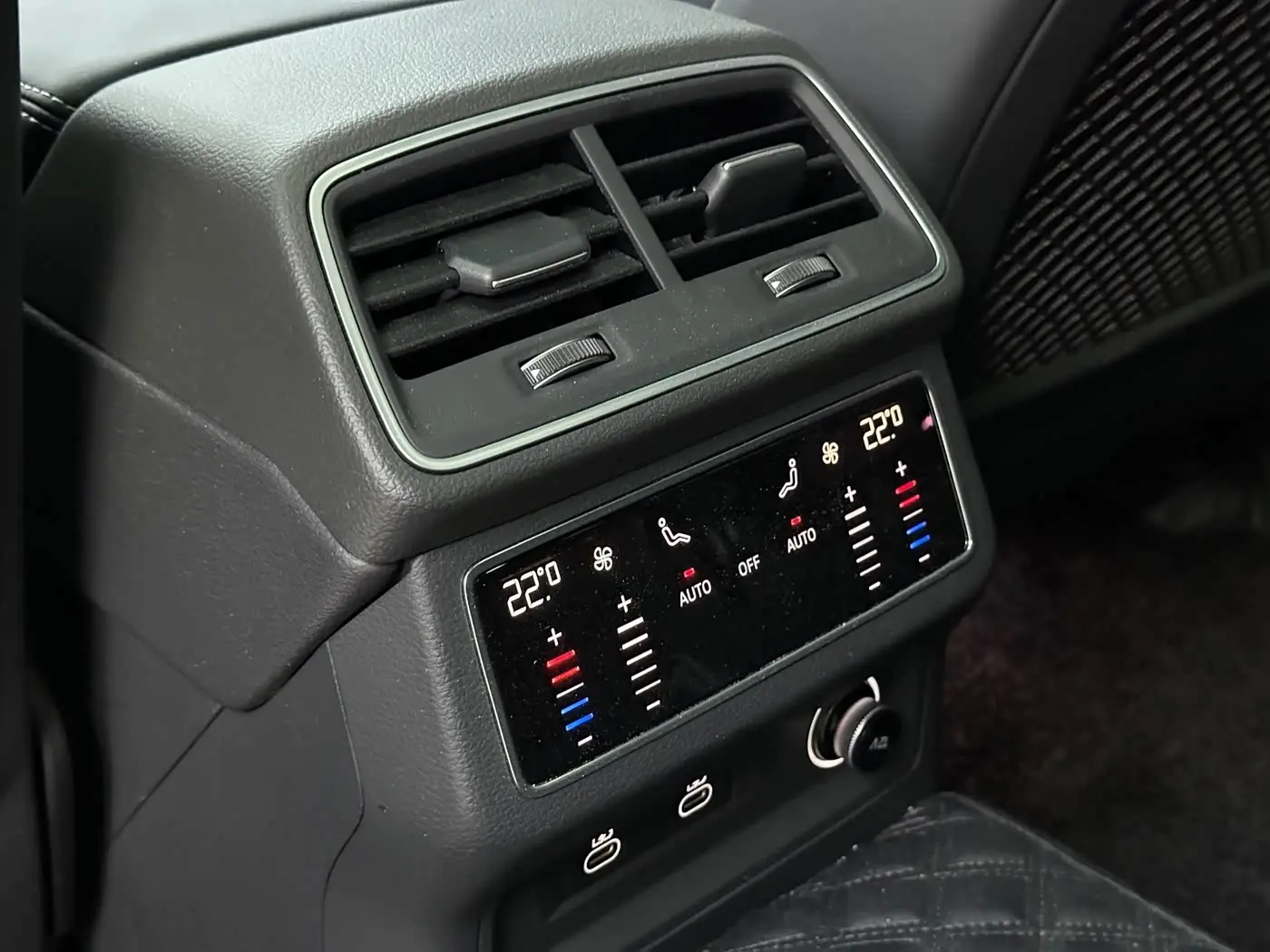 Audi A6L 2025 — Photo 14/20